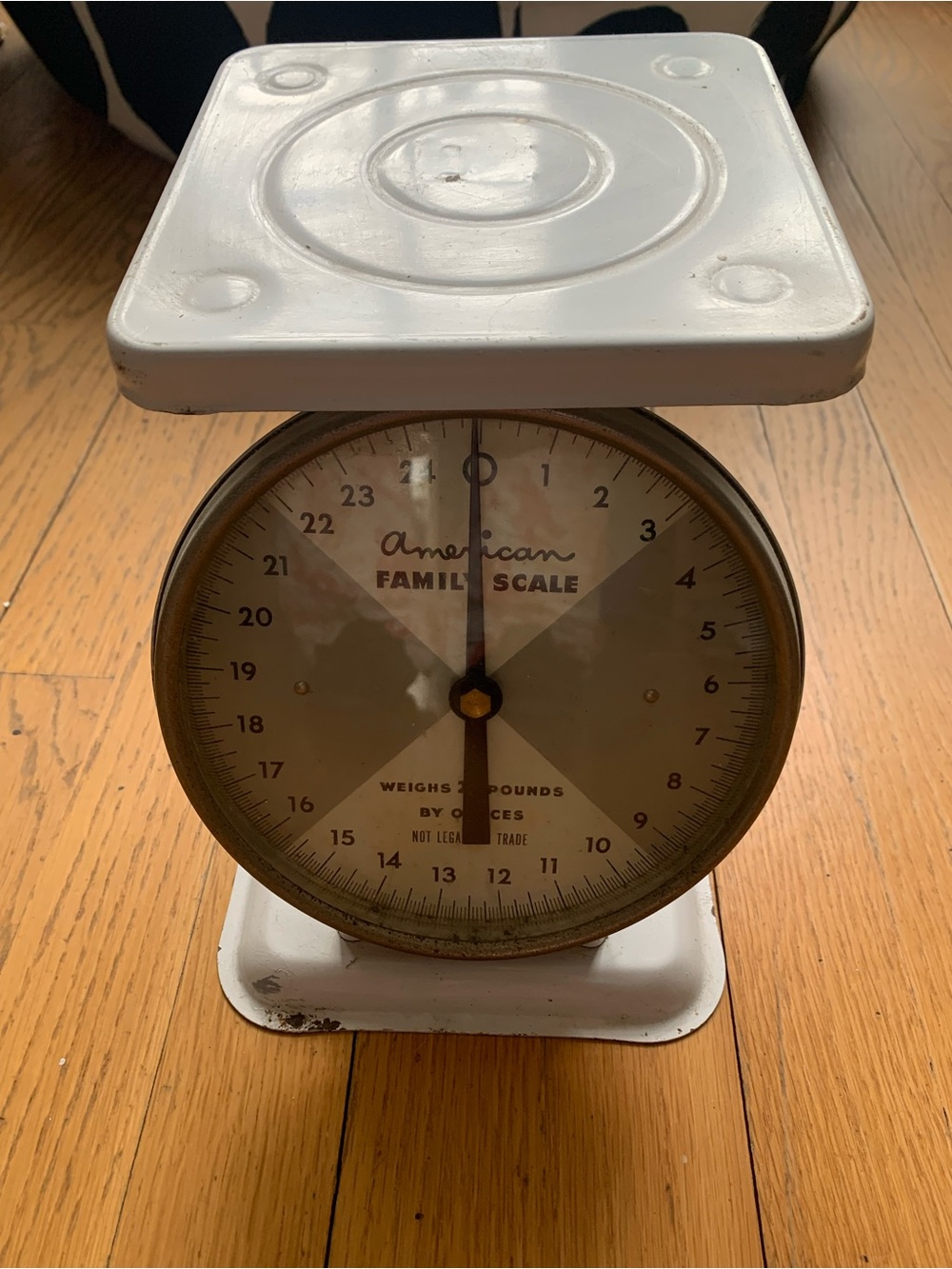 Vintage Kitchen Scale 1950s
